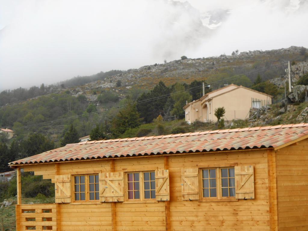 Les Chalets De Lozzi Calacuccia Exteriör bild